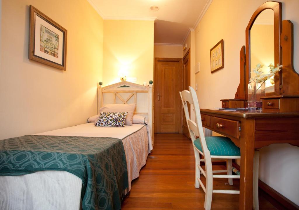 Hotel Fonte De San Roque Сантьяго-де-Компостела Номер фото