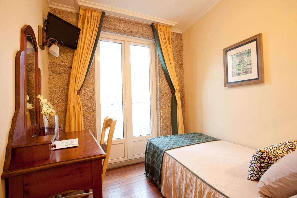 Hotel Fonte De San Roque Сантьяго-де-Компостела Номер фото